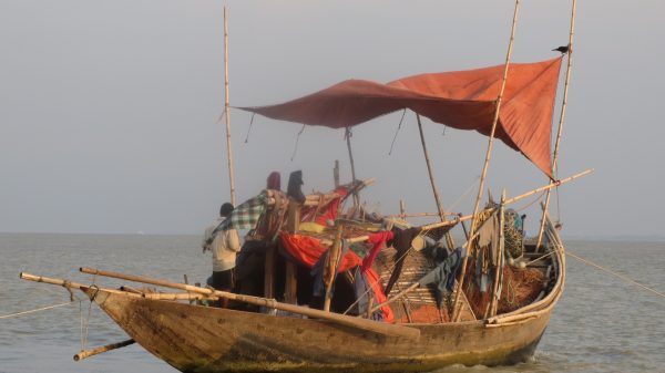 ইলিশ ধরা-বিক্রি নিষিদ্ধ ২২ দিন 