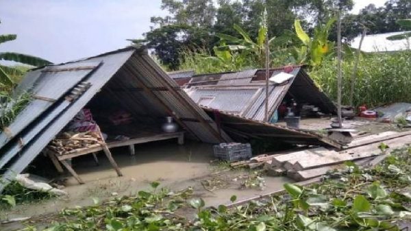 মুন্সীগঞ্জে পানিবন্দি ২ শতাধিক পরিবার।